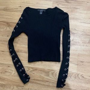 Black sweater forever 21 like new condition size M